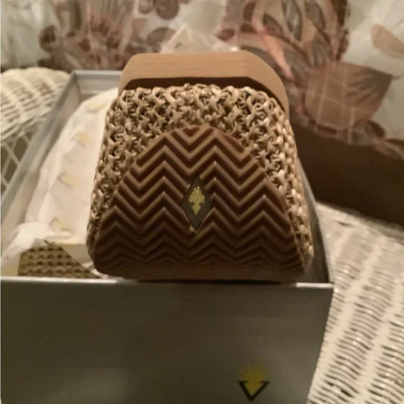 NIB VOLATILE Platform Sandal - Picture 8 of 13